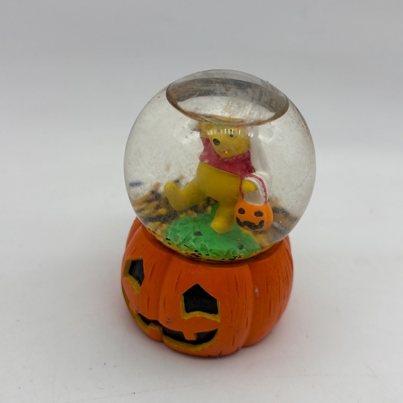 Disney Parks WDW Winnie the Pooh and Friends Pooh Halloween Mini Snow Globe - Picture 5 of 10